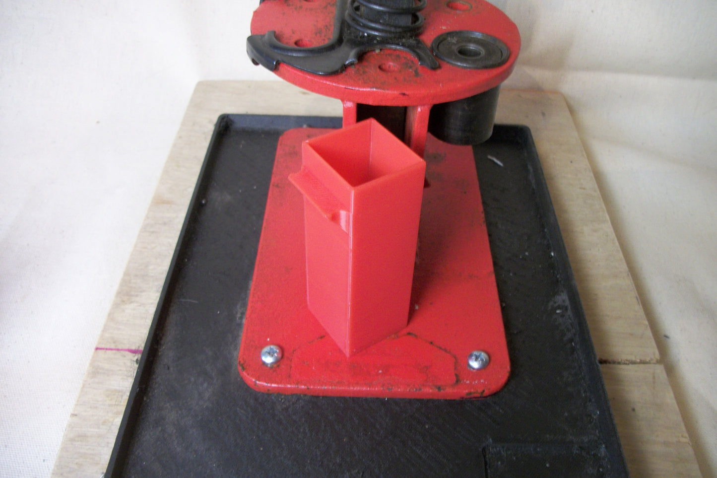 MEC SHOTAND POWDER CATCH