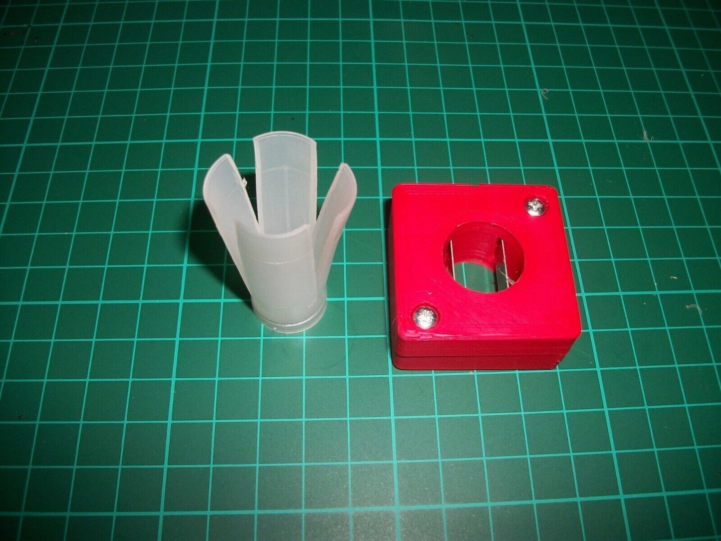 SAFE T WAD SPLITTER Shotshell wad splitter in 10,12 and 20 gauge