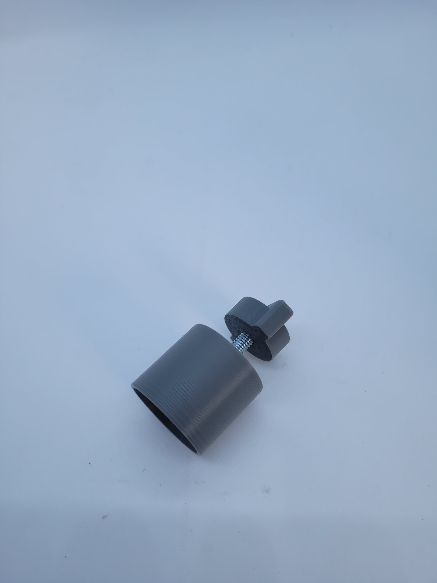 Roll crimp shell holder