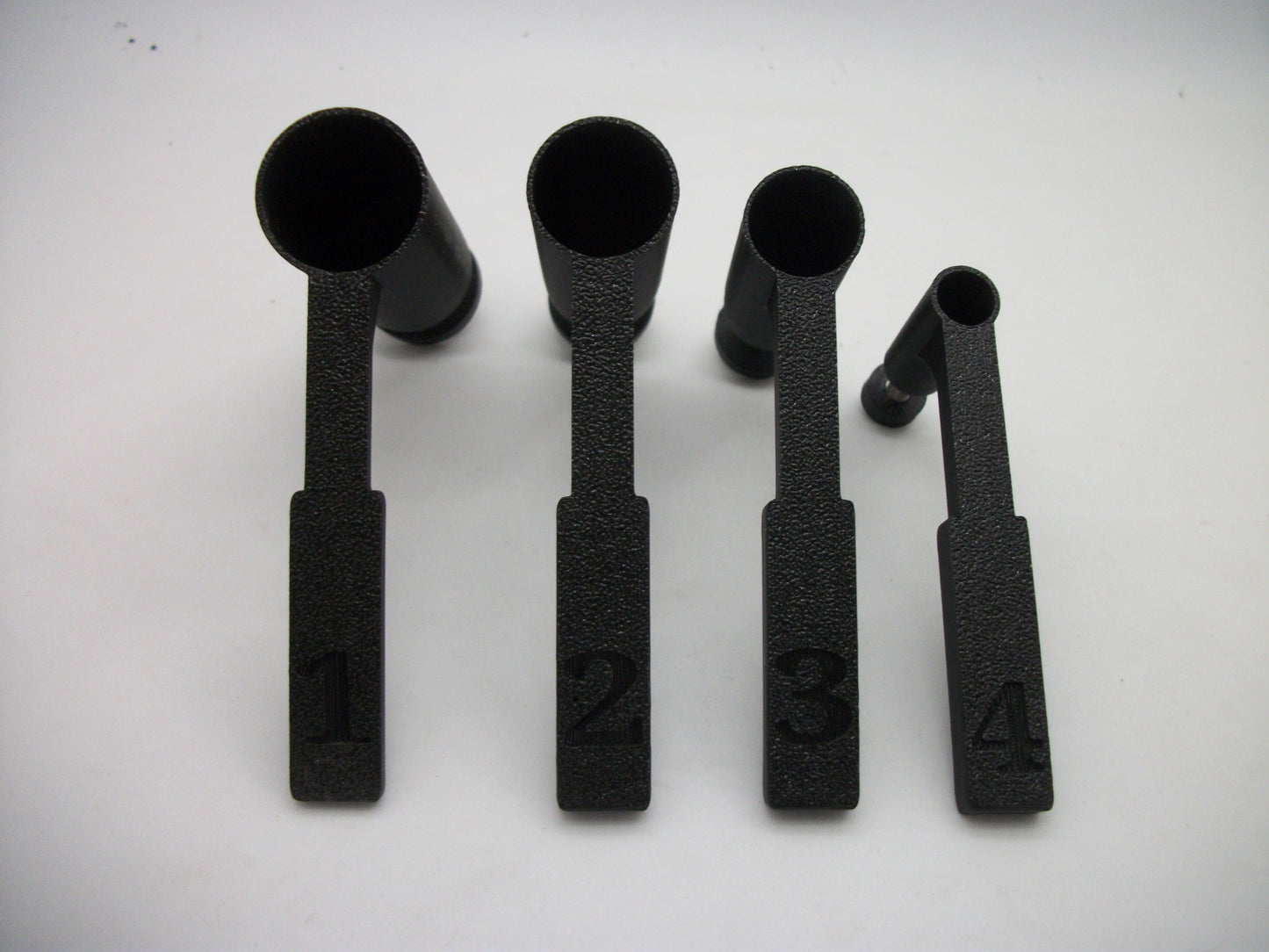 Adustable powder or shot scoops set of 4