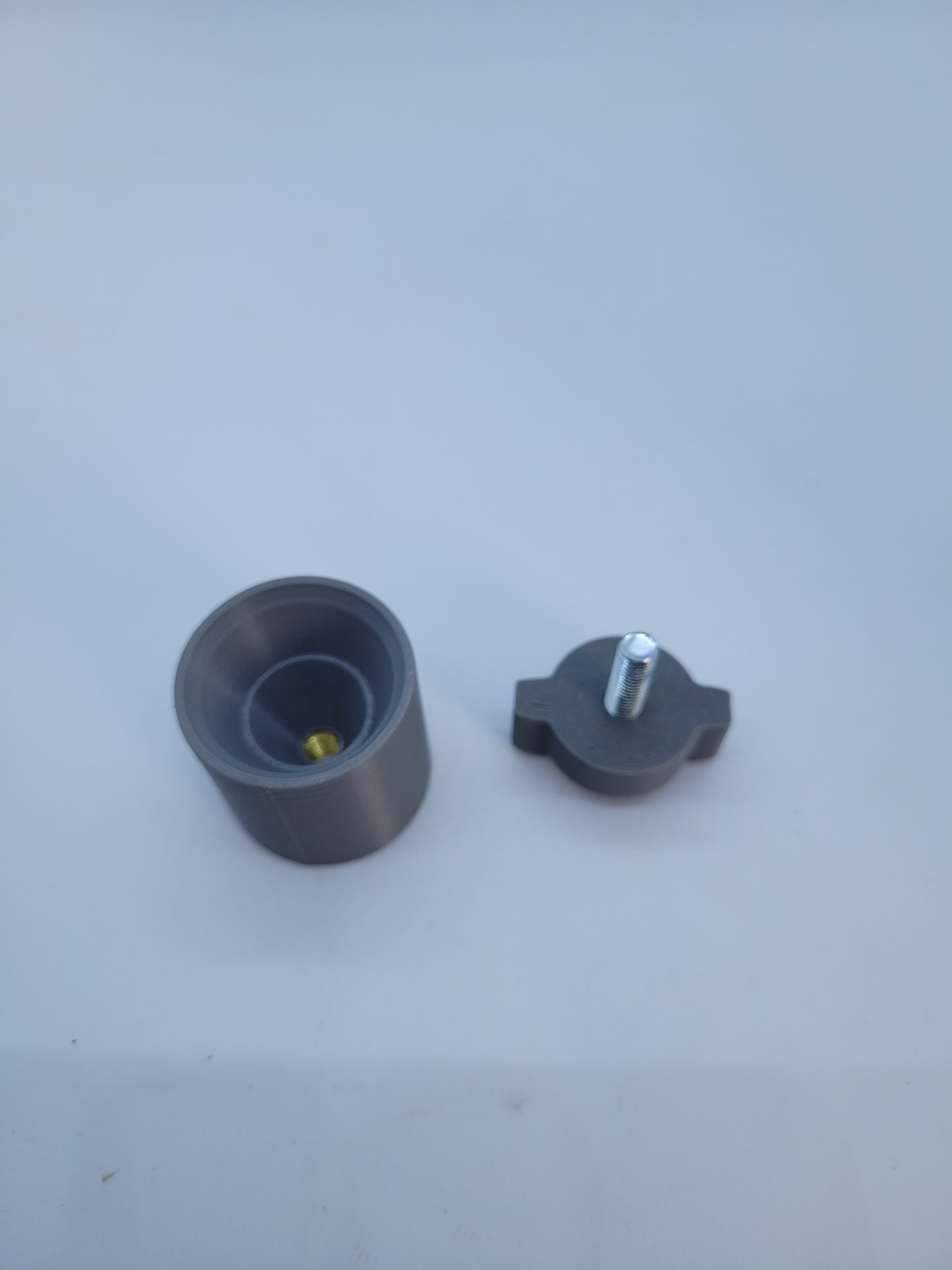 Roll crimp shell holder